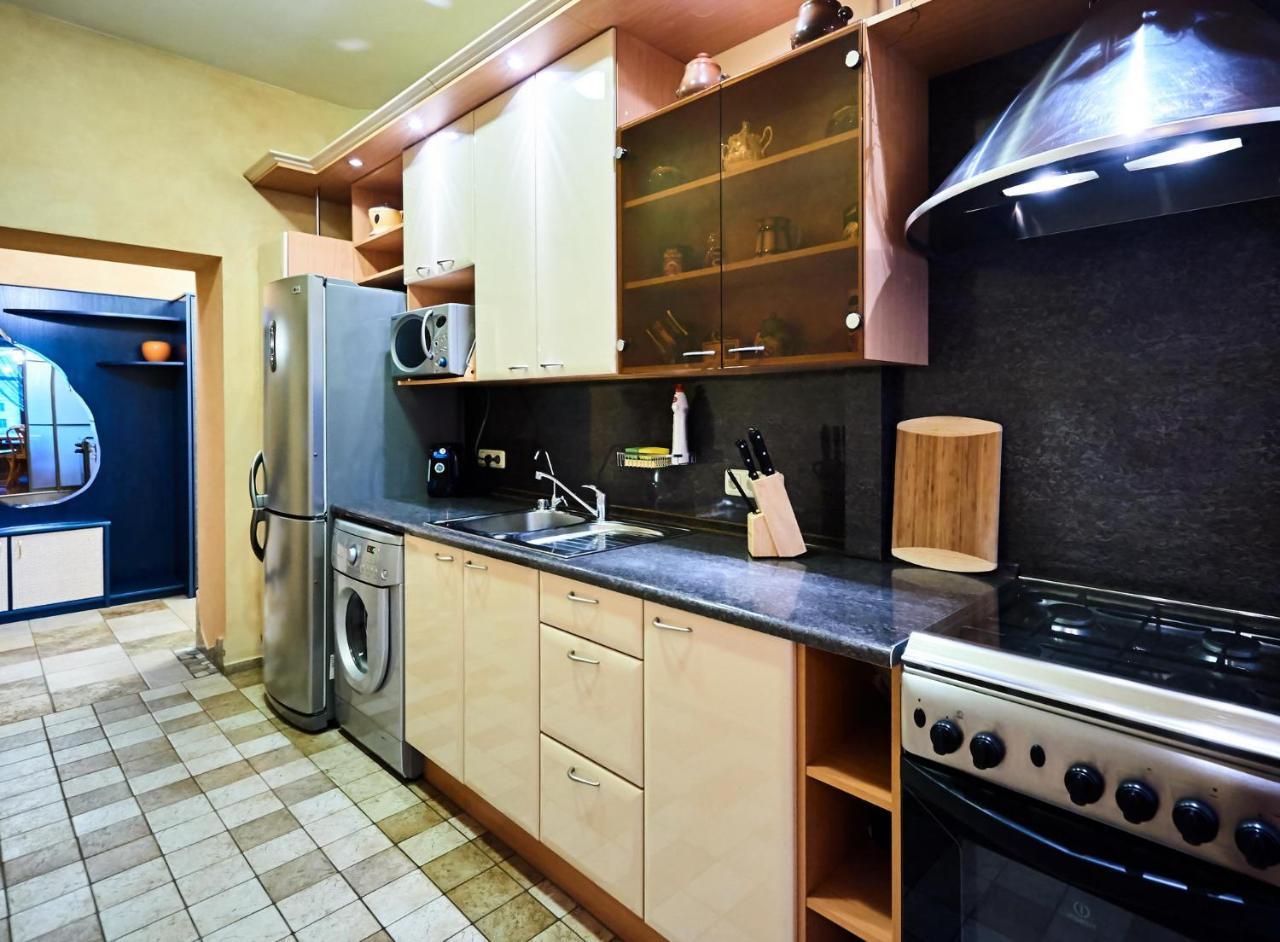 So Fashionable Apartment In The Heart Of Mińsk Zewnętrze zdjęcie